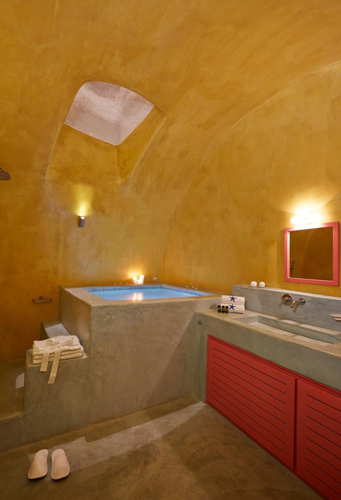 Caldera Colors Suites Fira  Ngoại thất bức ảnh