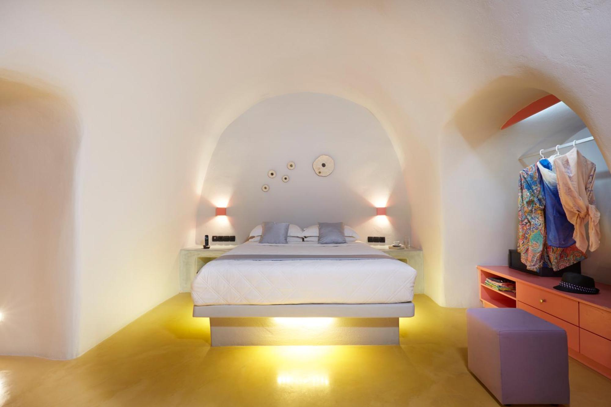 Caldera Colors Suites Fira  Ngoại thất bức ảnh