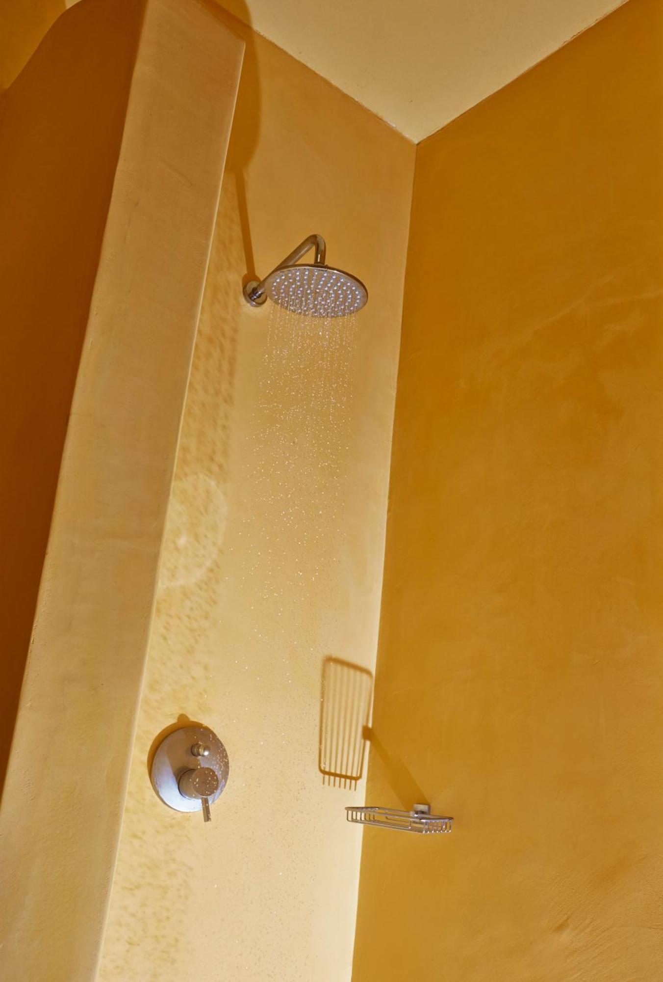 Caldera Colors Suites Fira  Ngoại thất bức ảnh