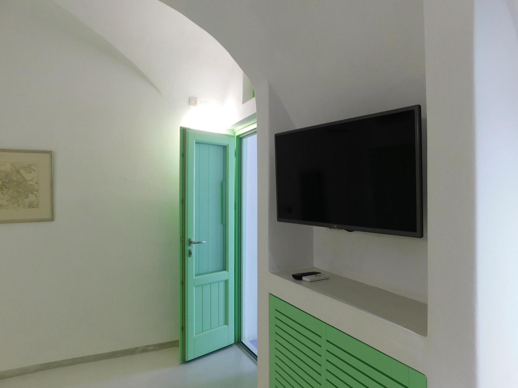 Caldera Colors Suites Fira  Ngoại thất bức ảnh