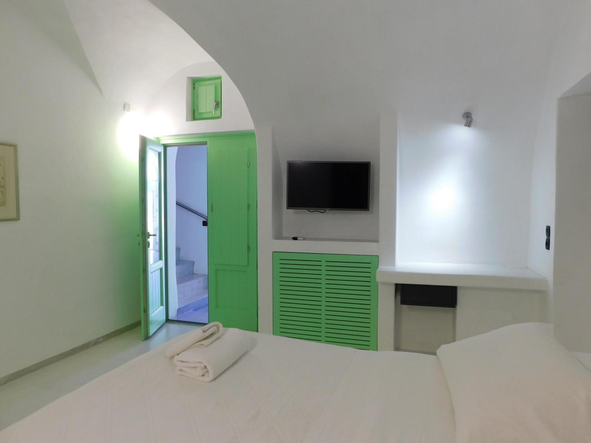 Caldera Colors Suites Fira  Ngoại thất bức ảnh